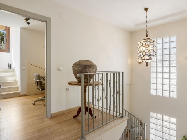 5 Bedrooms Villa in Mijas Costa