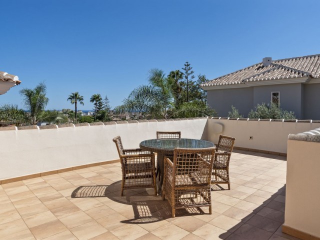 5 Bedrooms Villa in Mijas Costa