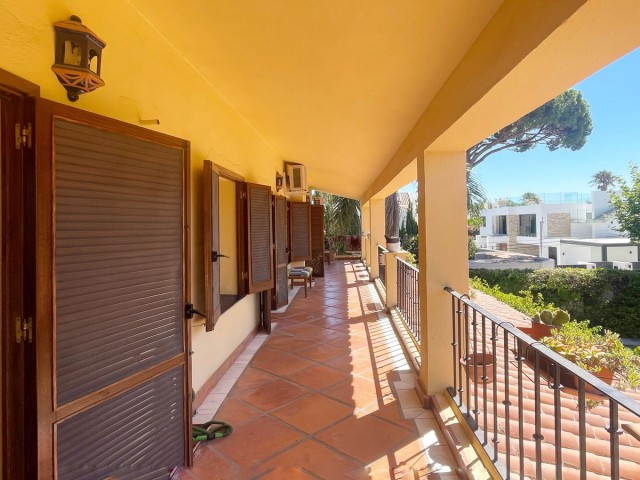 5 Bedrooms Villa in San Pedro de Alcántara