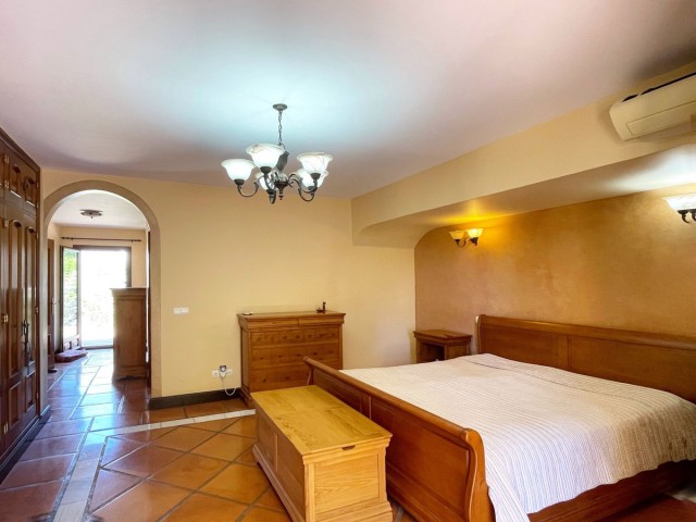 5 Bedrooms Villa in San Pedro de Alcántara