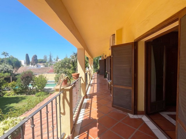 5 Bedrooms Villa in San Pedro de Alcántara
