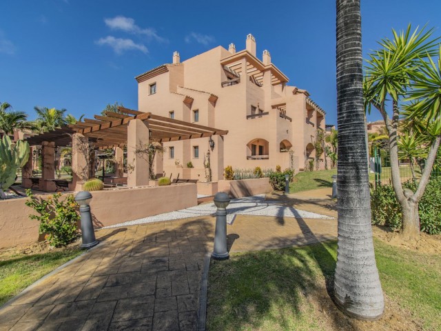 Apartamento con 4 Dormitorios  en Hacienda del Sol