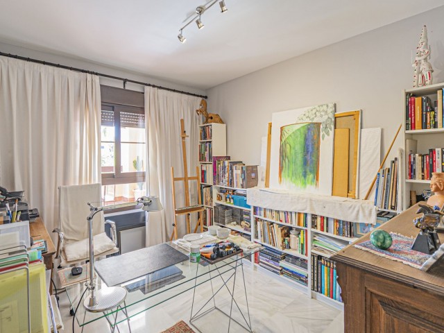 Apartamento con 4 Dormitorios  en Hacienda del Sol