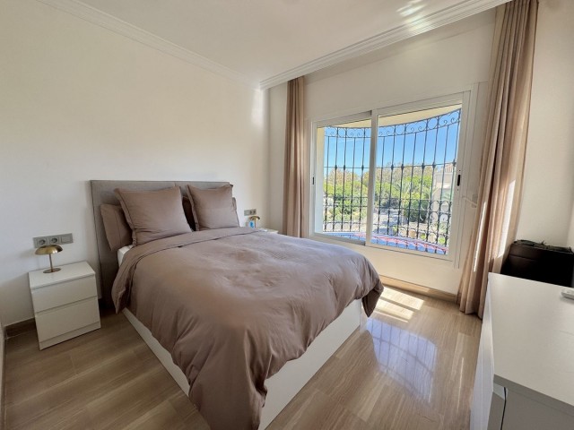 3 Bedrooms Apartment in Elviria