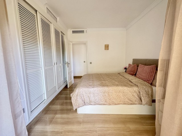 3 Bedrooms Apartment in Elviria