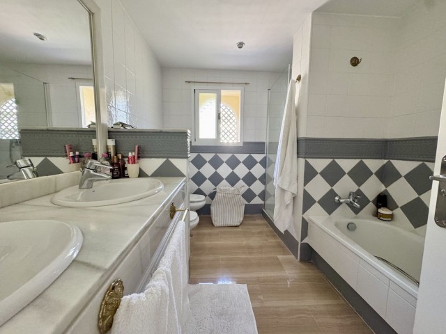 3 Schlafzimmer Apartment in Elviria