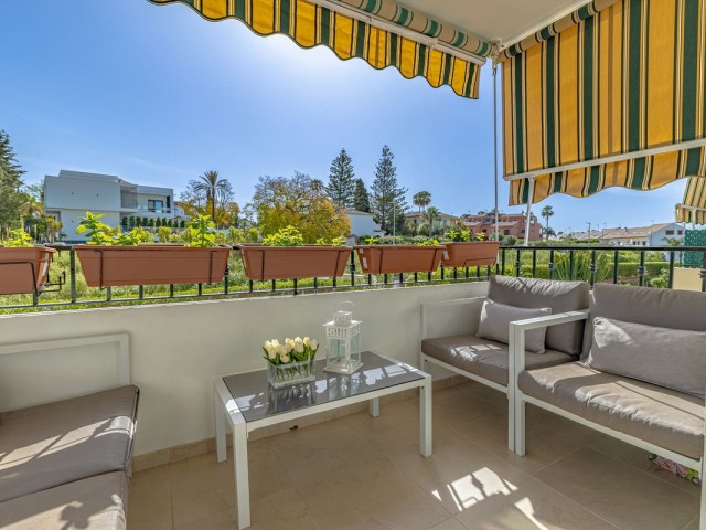 Apartamento, Guadalmina Alta, R5019355
