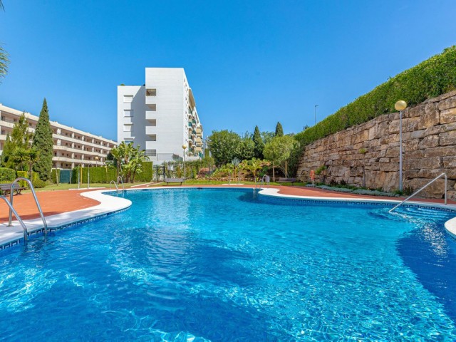 Apartamento, Guadalmina Alta, R5019355