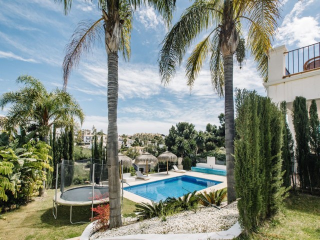 5 Makuuhuoneen Huvila Estepona