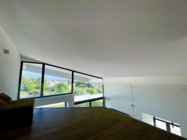 Villa con 3 Dormitorios  en Bel Air