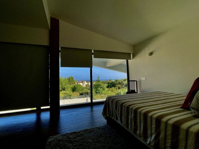 Villa con 3 Dormitorios  en Bel Air