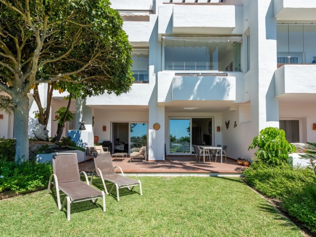 2 Bedrooms Apartment in Benahavís