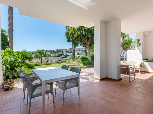 2 Bedrooms Apartment in Benahavís