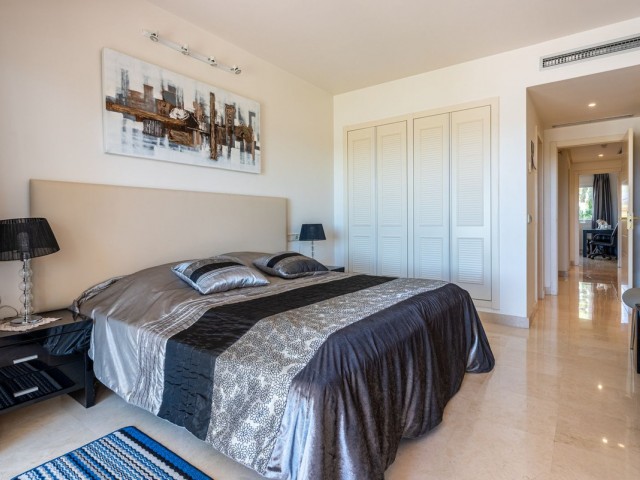 2 Bedrooms Apartment in Benahavís