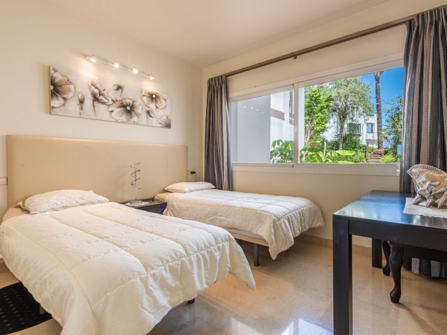 2 Bedrooms Apartment in Benahavís