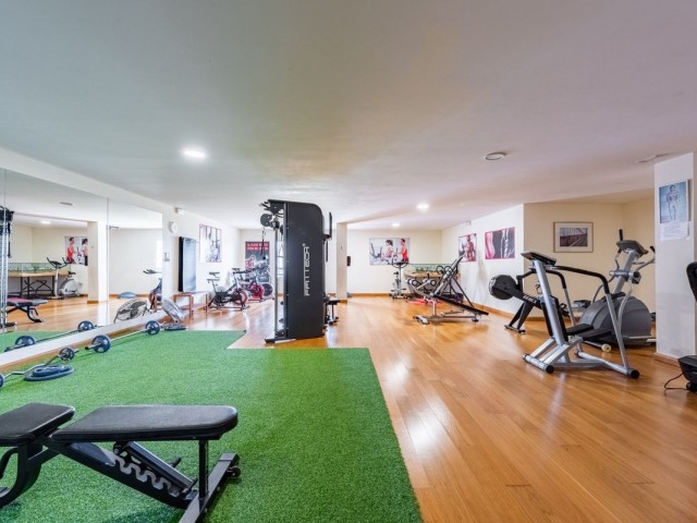 2 Bedrooms Apartment in Benahavís
