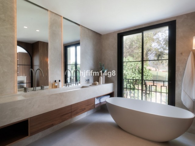 5 Soveroms Rekkehus i Nueva Andalucía