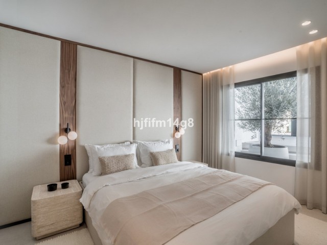 5 Soveroms Rekkehus i Nueva Andalucía