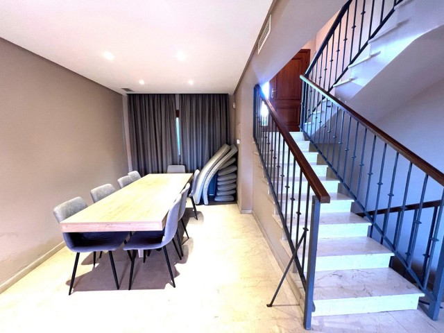 Villa avec 5 Chambres  à Riviera del Sol