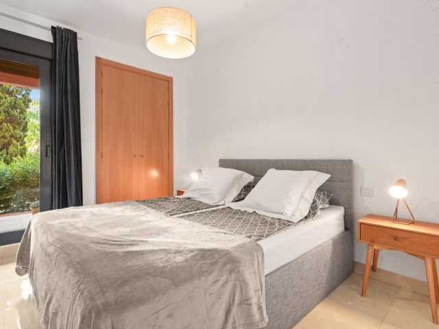 Apartamento con 2 Dormitorios  en Estepona