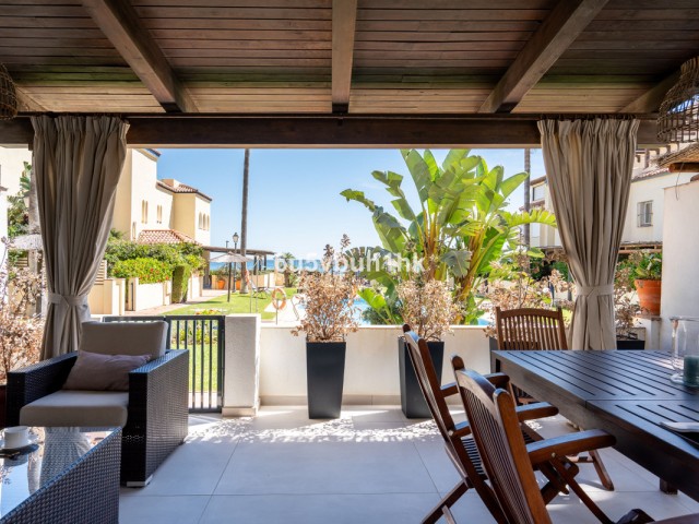 3 Bedrooms Townhouse in Casares