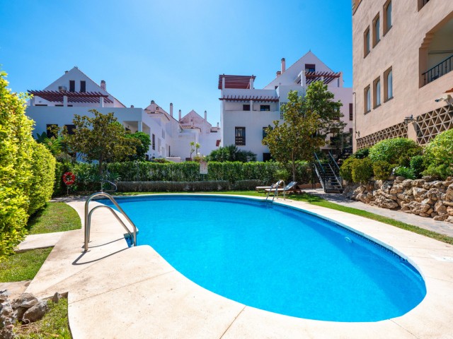 Apartment, Nueva Andalucia, R5164399