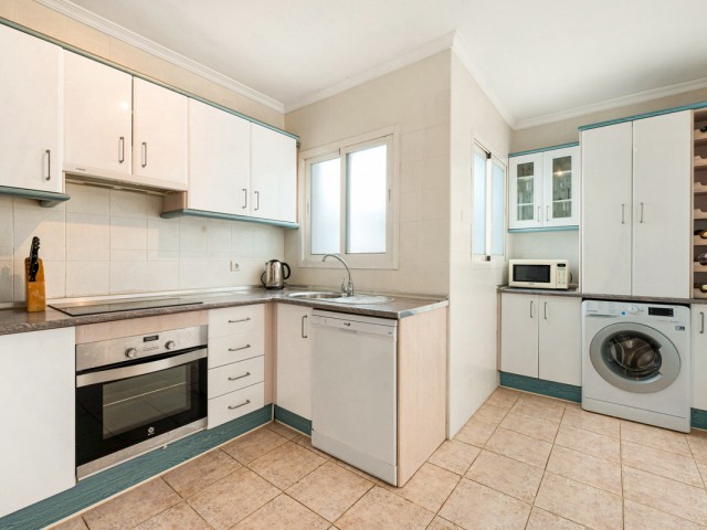 2 Bedrooms Apartment in Nueva Andalucía