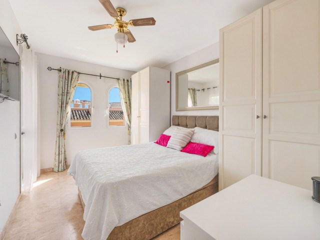 2 Bedrooms Apartment in Nueva Andalucía