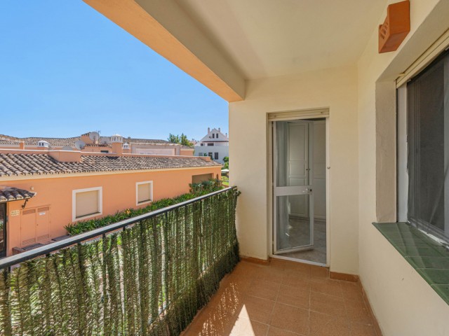 2 Bedrooms Apartment in Nueva Andalucía