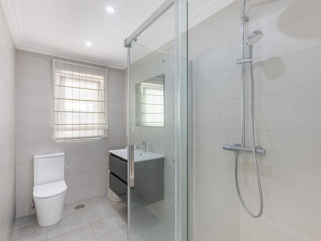 5 Bedrooms Villa in Sotogrande Costa