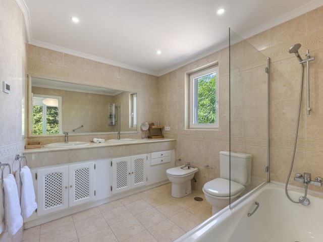 Villa avec 5 Chambres  à Sotogrande Costa