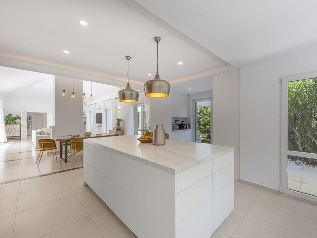 Villa avec 5 Chambres  à Sotogrande Costa