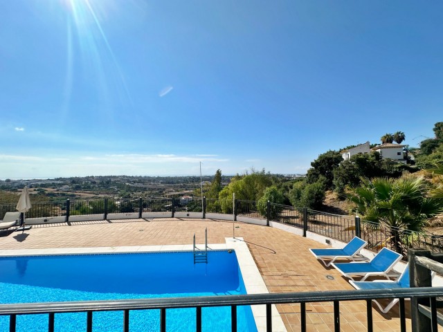 3 Bedrooms Townhouse in Benahavís