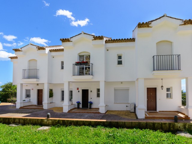 3 Bedrooms Townhouse in Benahavís