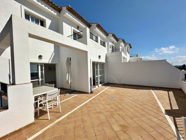 3 Bedrooms Townhouse in Benahavís