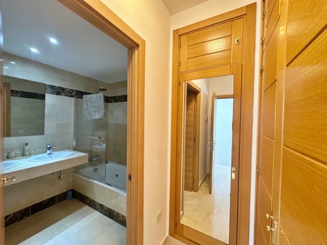 3 Bedrooms Townhouse in Benahavís