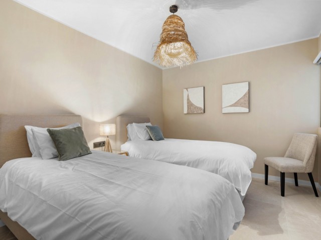 Apartamento con 4 Dormitorios  en Nueva Andalucía