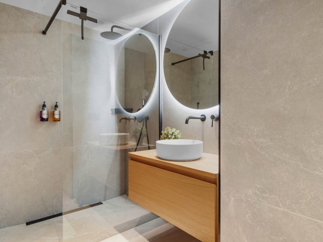 Apartamento con 4 Dormitorios  en Nueva Andalucía