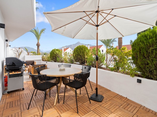 4 Bedrooms Apartment in Nueva Andalucía