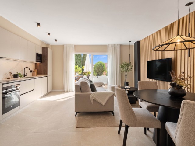 4 Bedrooms Apartment in Nueva Andalucía