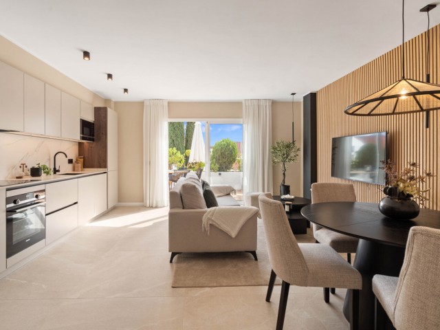 4 Bedrooms Apartment in Nueva Andalucía
