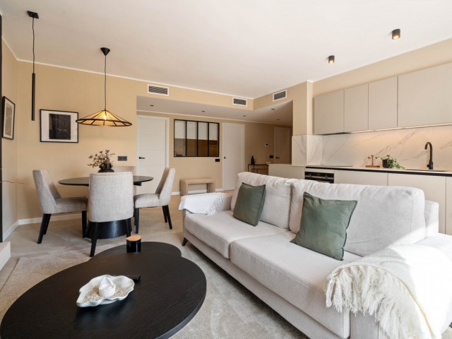 4 Bedrooms Apartment in Nueva Andalucía