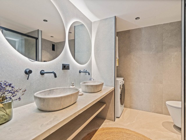 4 Bedrooms Apartment in Nueva Andalucía