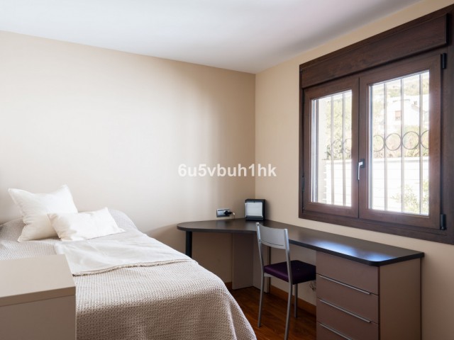 4 Bedrooms Villa in Benalmadena