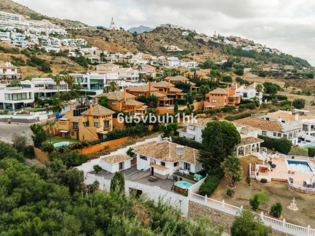 4 Makuuhuoneen Huvila Benalmadena