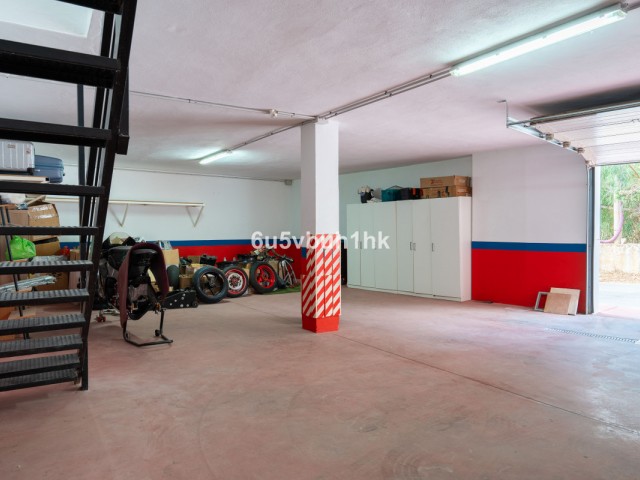 4 Bedrooms Villa in Benalmadena
