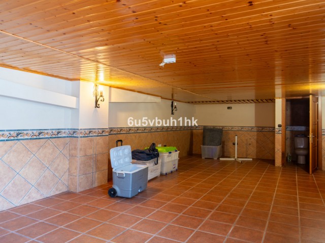 4 Bedrooms Villa in Benalmadena