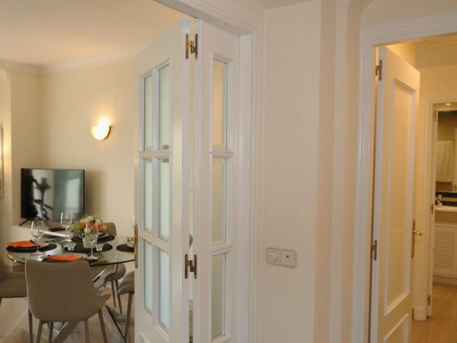 2 Bedrooms Apartment in Elviria