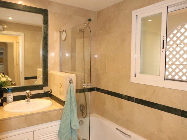2 Bedrooms Apartment in Elviria