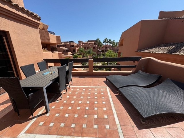 2 Bedrooms Apartment in New Golden Mile